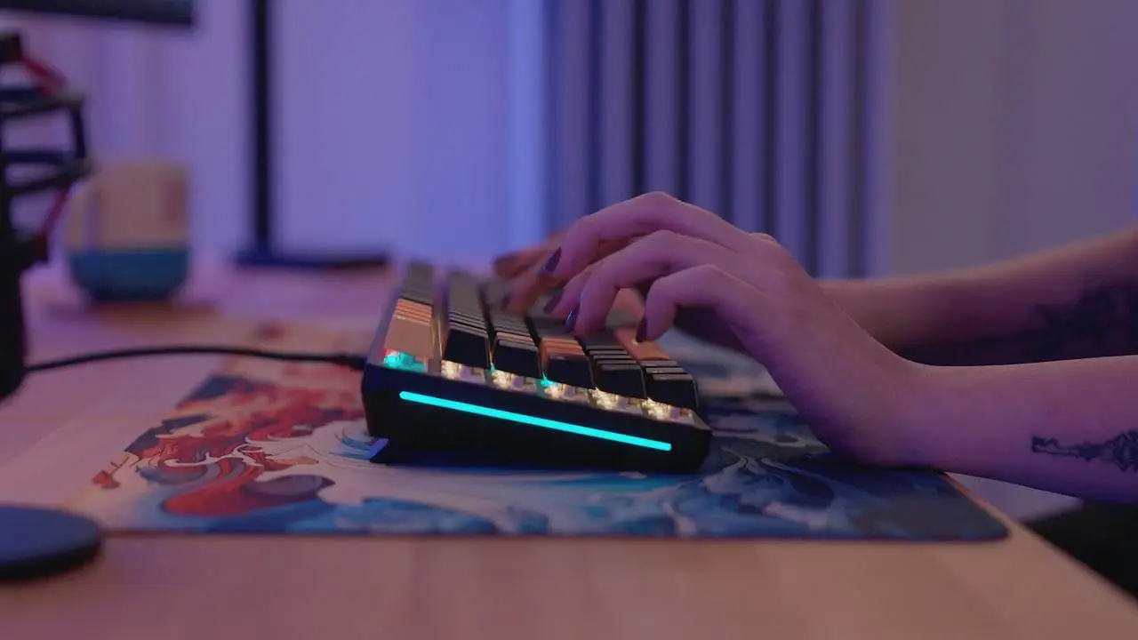 Скриншот игры Hacked: The Streamer