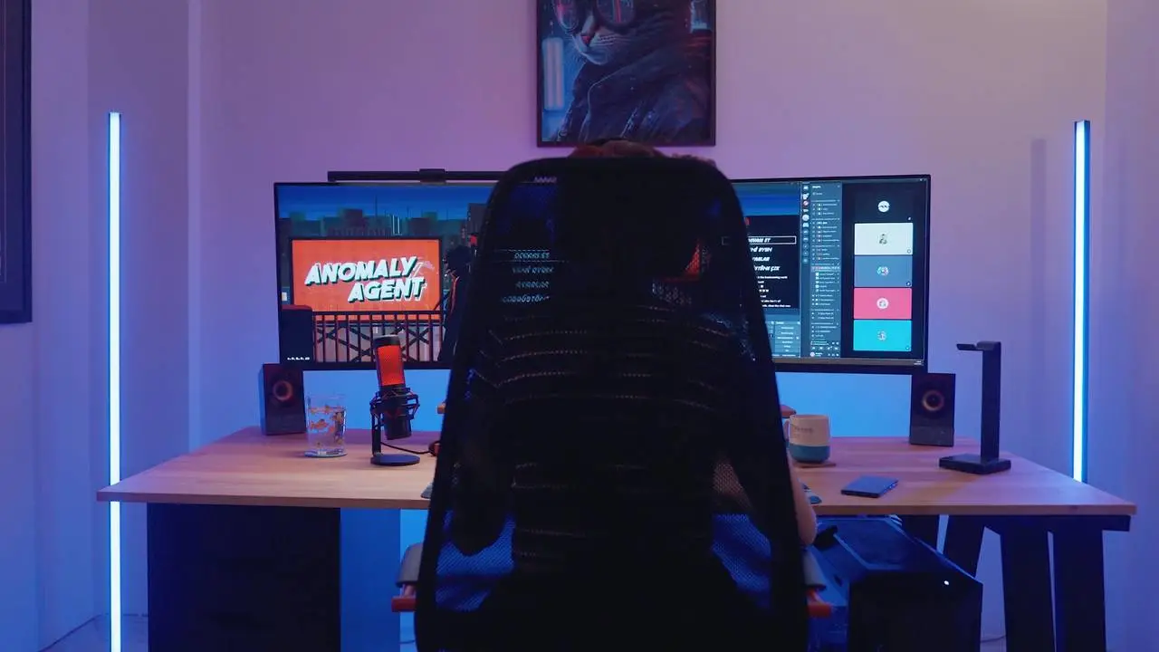 Скриншот игры Hacked: The Streamer